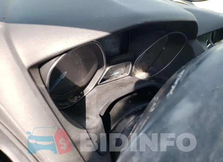 1FADP3E22JL220755 Photo# 8