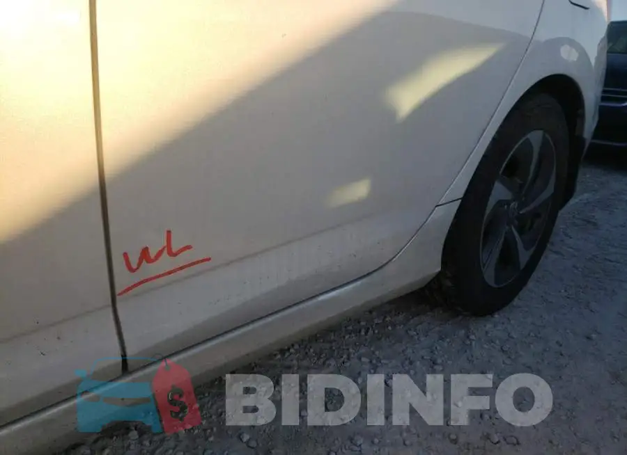 19XZE4F17KE016822 Photo# 9
