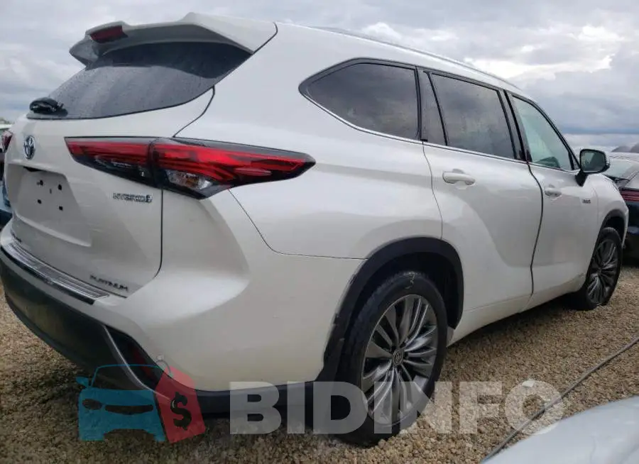 5TDEBRCH9MS040358 Photo# 4