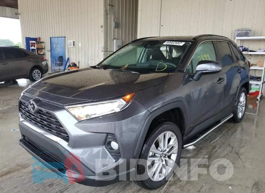 2T3C1RFV6MC172232 Photo# 2