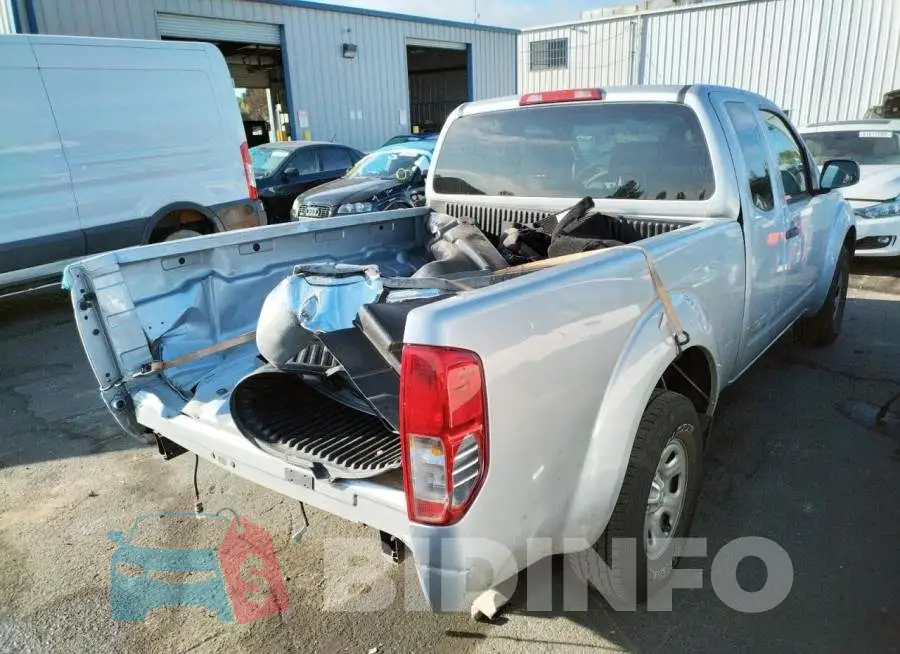 1N6BD0CT0GN772852 Photo# 4
