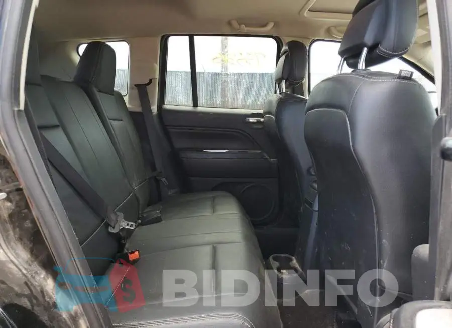 1C4NJDEB3HD153433 Photo# 6