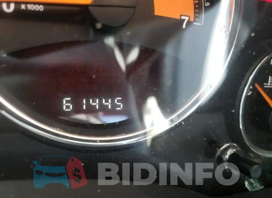 1C4NJDEB7HD177721 Photo# 8
