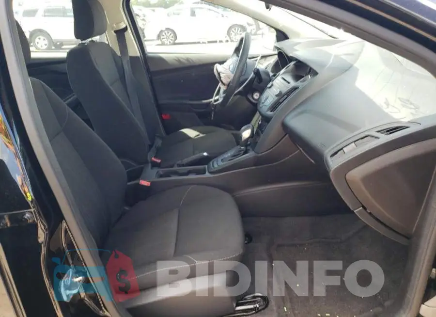 1FADP3E20GL390119 Photo# 5