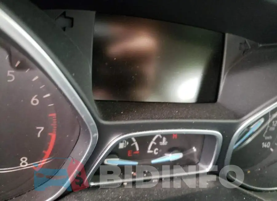 1FADP3E23GL249027 Photo# 8