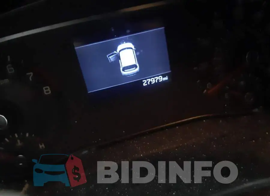 KNDJ23AU1L7071883 Photo# 8
