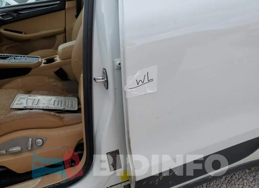 WP1AB2A55JLB32741 Photo# 9
