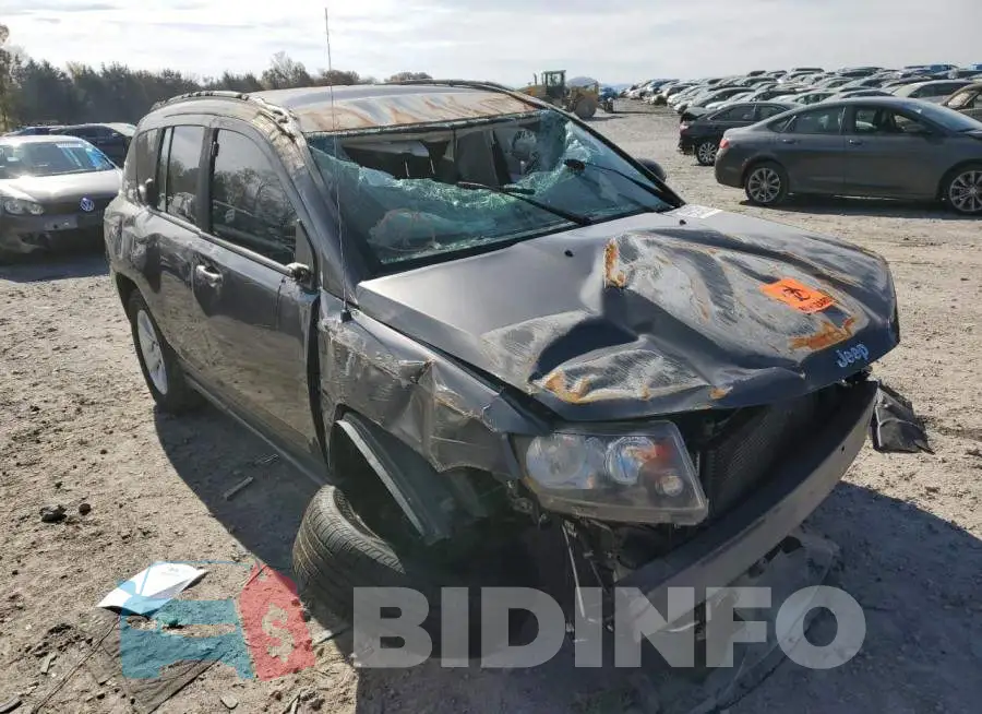 1C4NJCBA9GD742975 Photo# 1