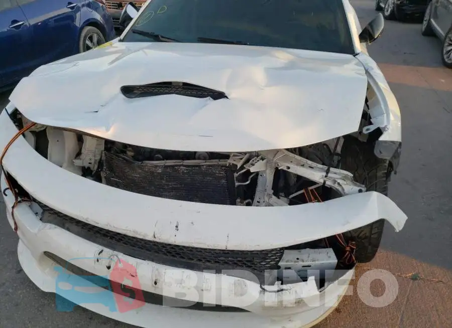 2C3CDXCT5LH204636 Photo# 9