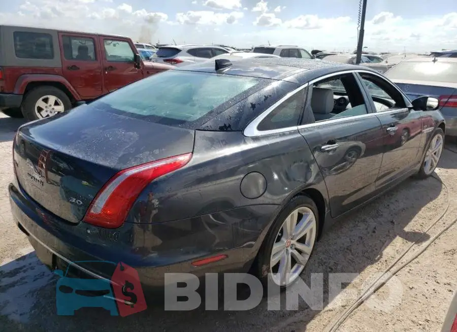 SAJWA2G76J8W15548 Photo# 4