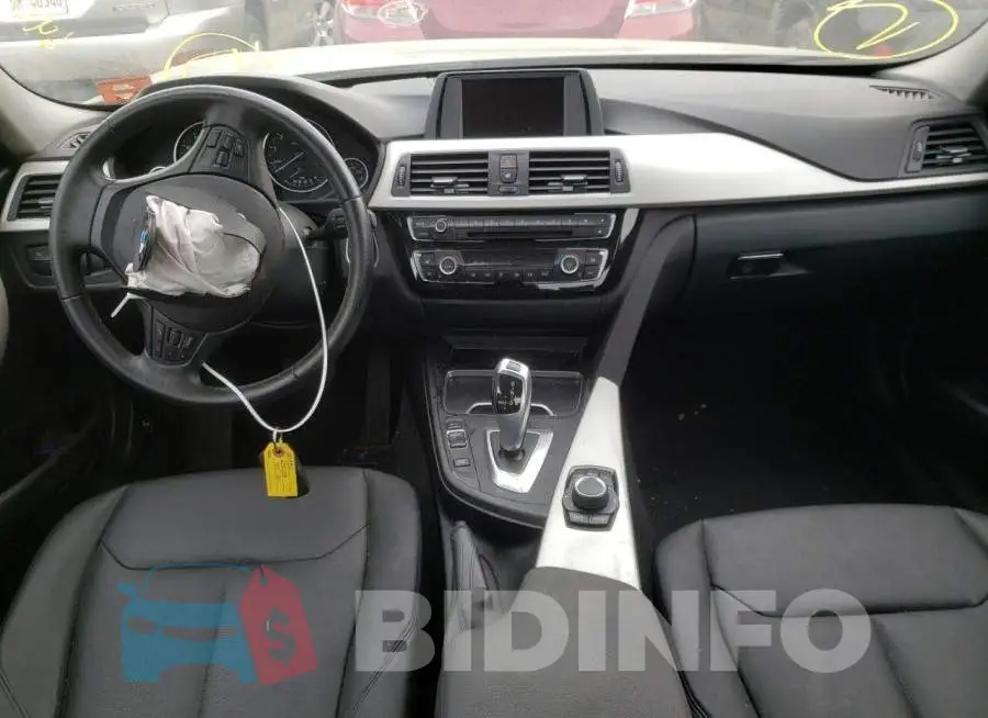 WBA8A3C53GK690234 Photo# 8
