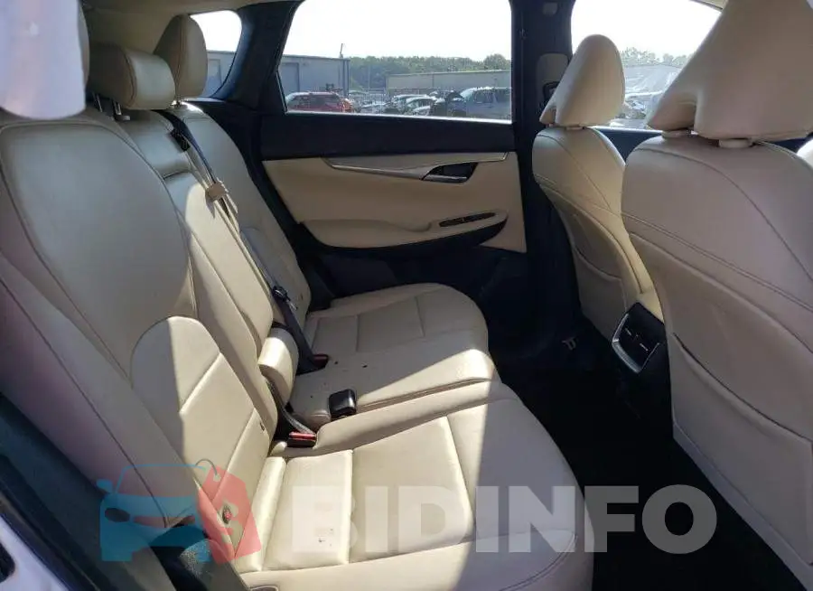 3PCAJ5M18LF118997 Photo# 6