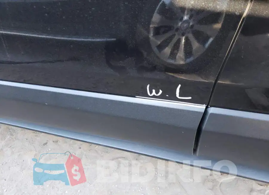 3MVDMBCL4MM271698 Photo# 9