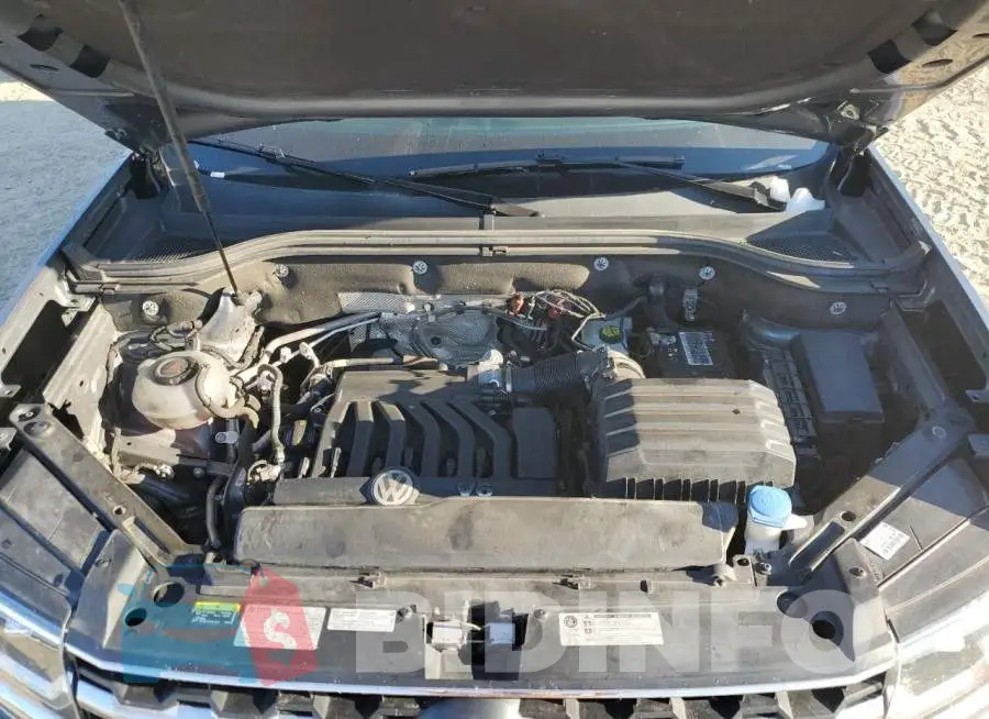 1V2WR2CA2KC559159 Photo# 7