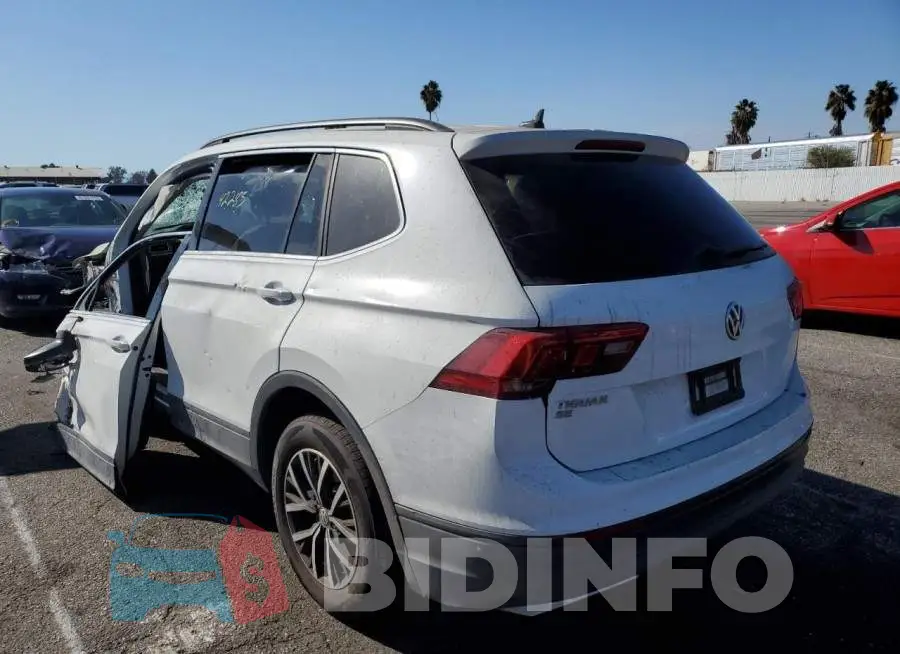 3VV3B7AX8KM142223 Photo# 3