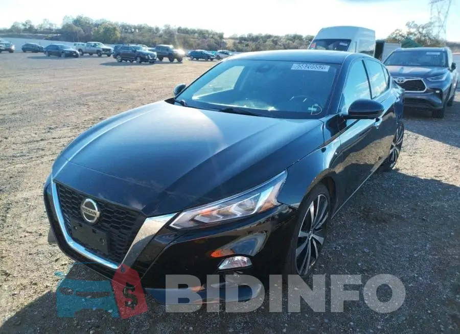 1N4BL4FV6KC107832 Photo# 2