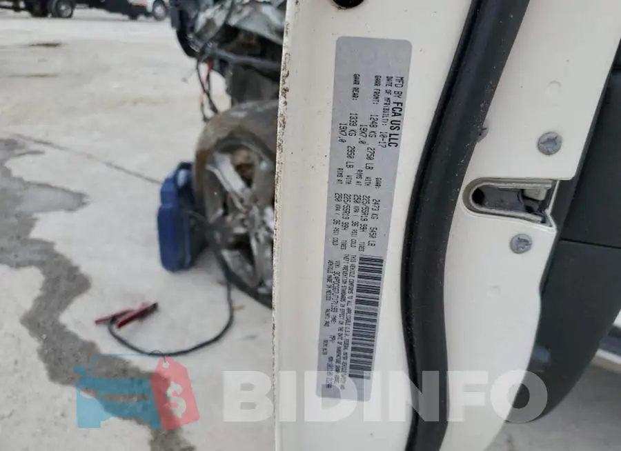 3C4PDCGG7JT171193 Photo# 10