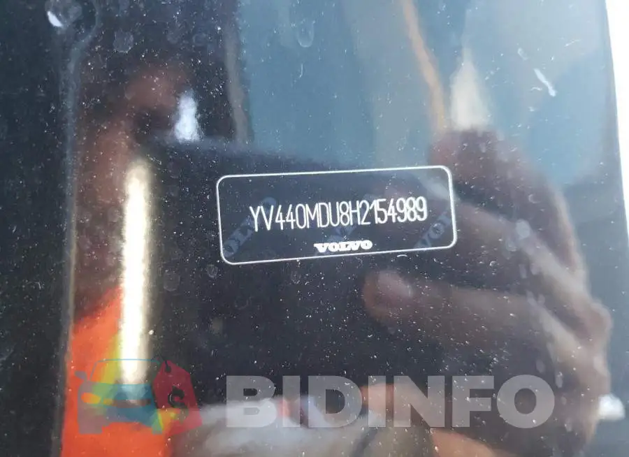 YV440MDU8H2154989 Photo# 10