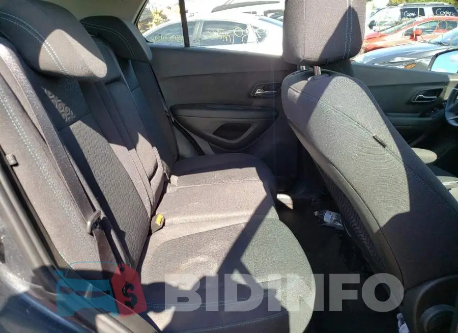 3GNCJNSB0GL258268 Photo# 6