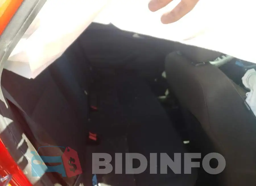 1FADP3F24GL386234 Photo# 6