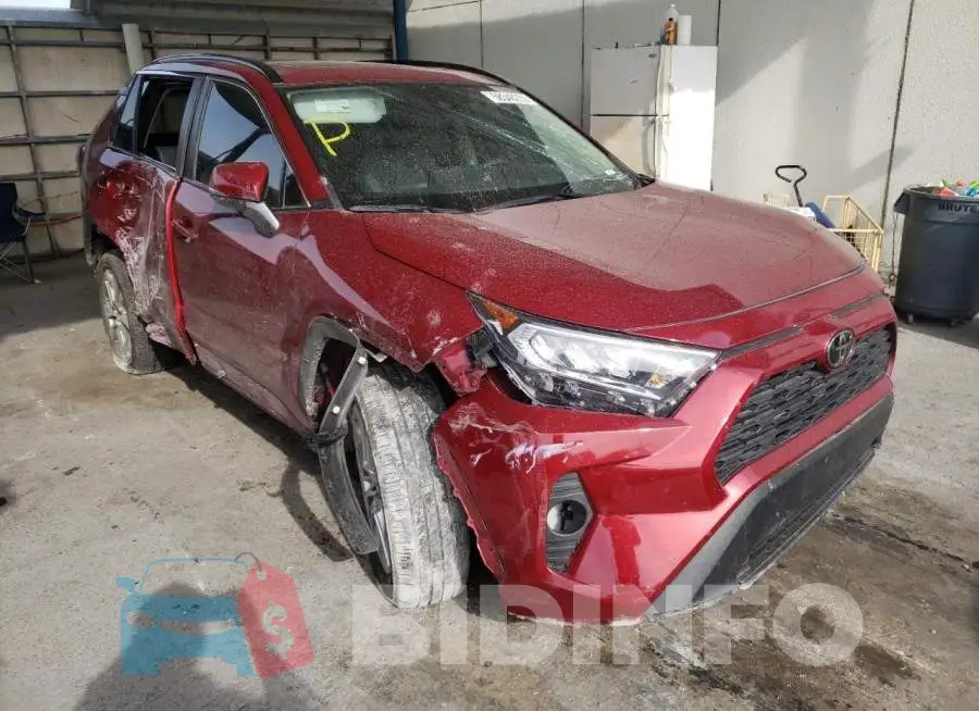 2T3C1RFVXKW024063 Photo# 1