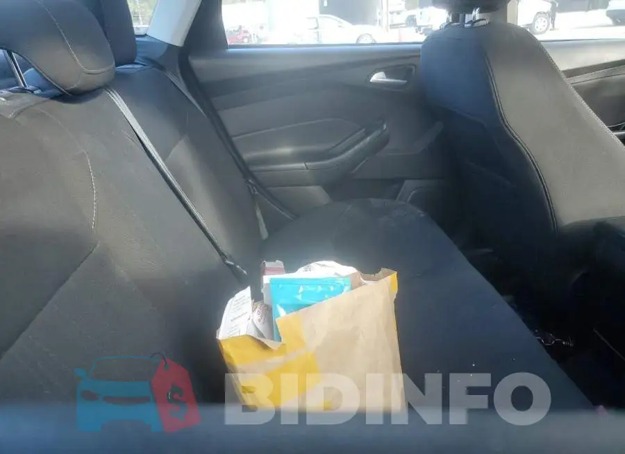 1FADP3FE3GL302172 Photo# 6