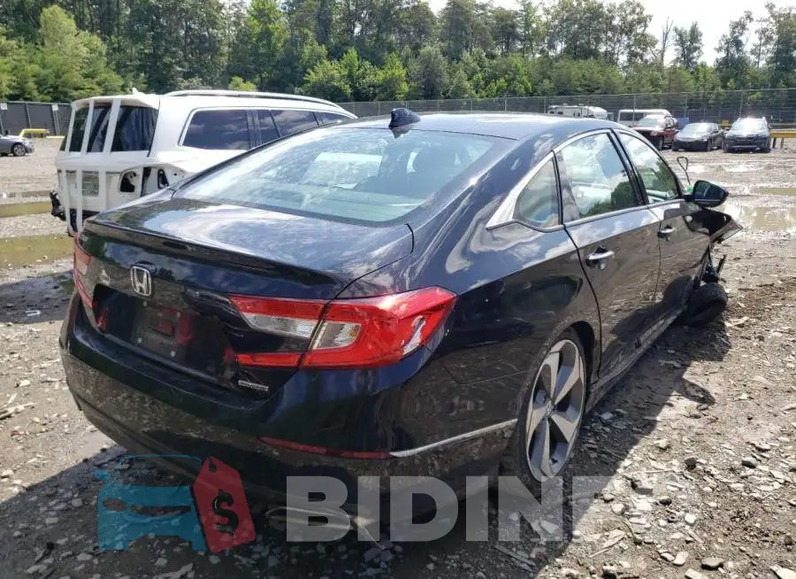 1HGCV1F93JA120642 Photo# 4