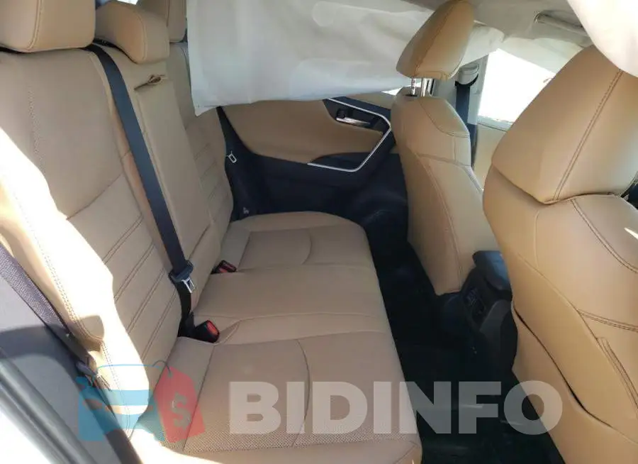2T3D1RFV8NW266990 Photo# 6