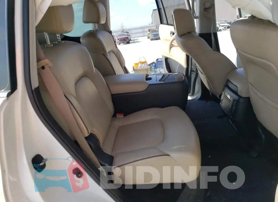 JN8AY2NF6J9330877 Photo# 6