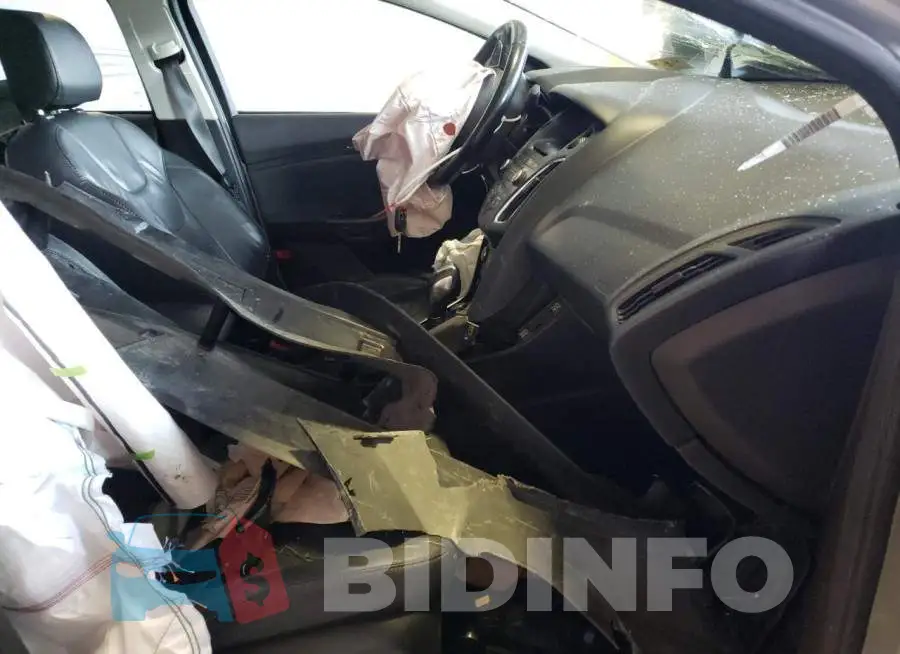 1FADP3F26GL357527 Photo# 5
