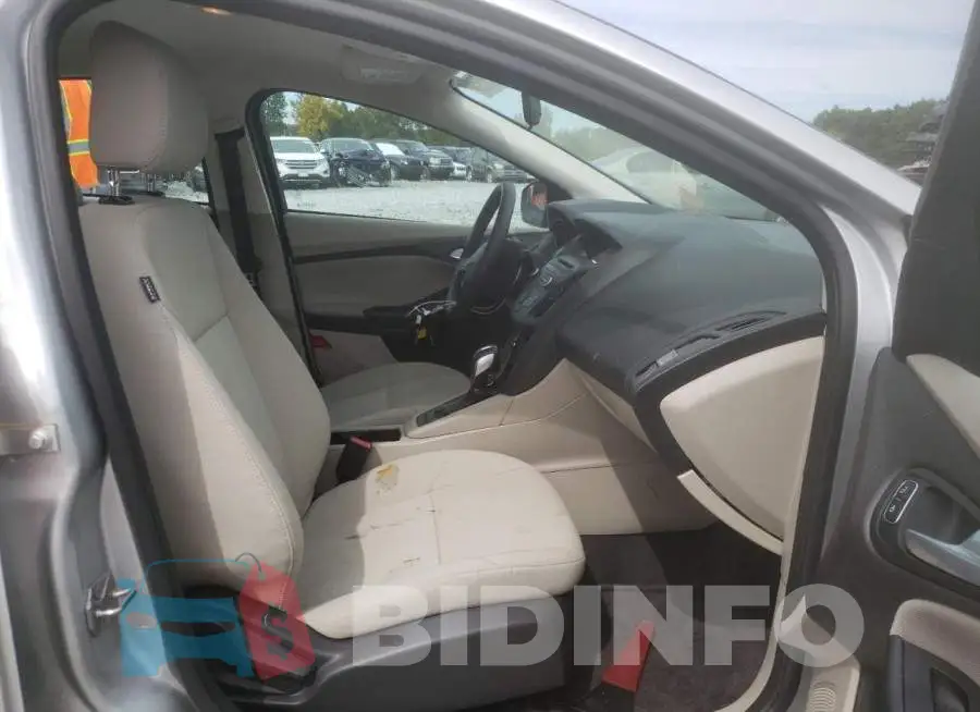 1FADP3F2XGL313594 Photo# 5