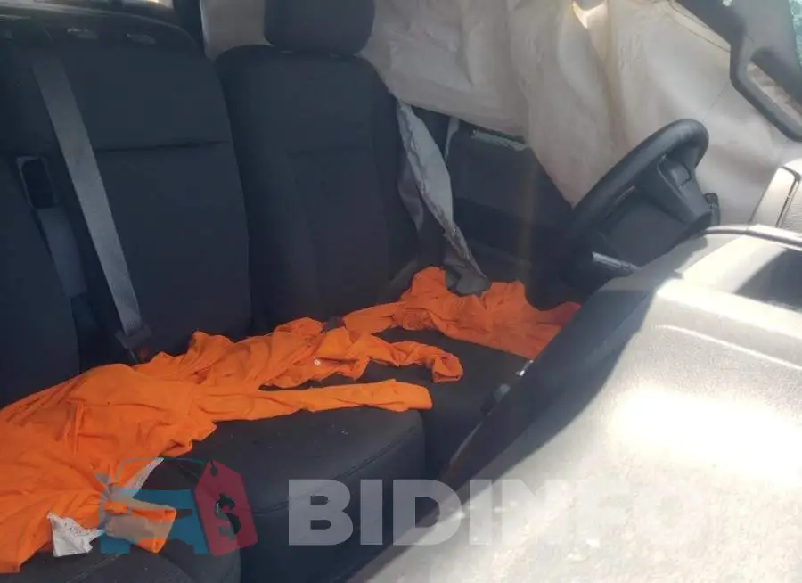 1FT7W3BT3JEB32051 Photo# 5