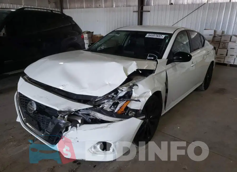 1N4BL4CV3KC110515 Photo# 2