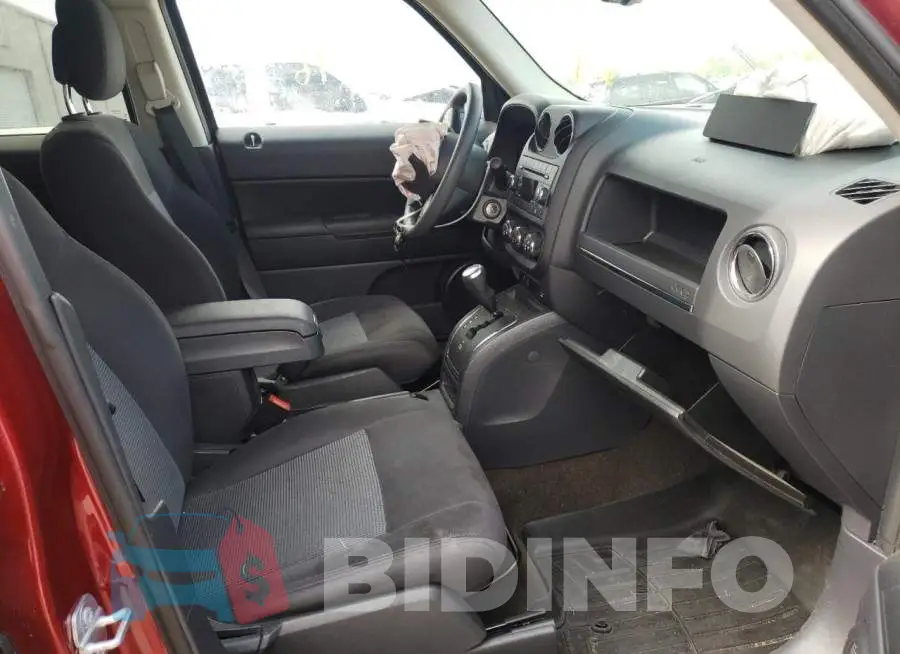 1C4NJPBA2GD527428 Photo# 5