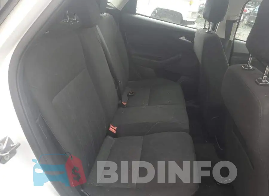 1FADP3K27JL252329 Photo# 6