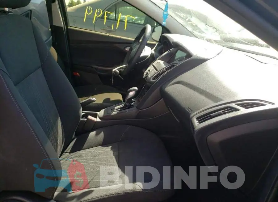 1FADP3M25JL224039 Photo# 5