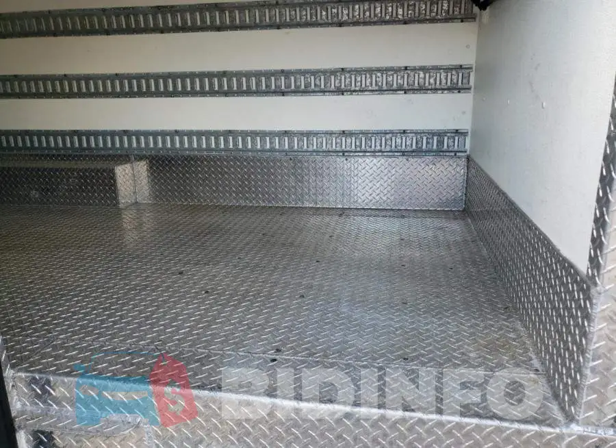 1FTYR2ZM8HKB28741 Photo# 6