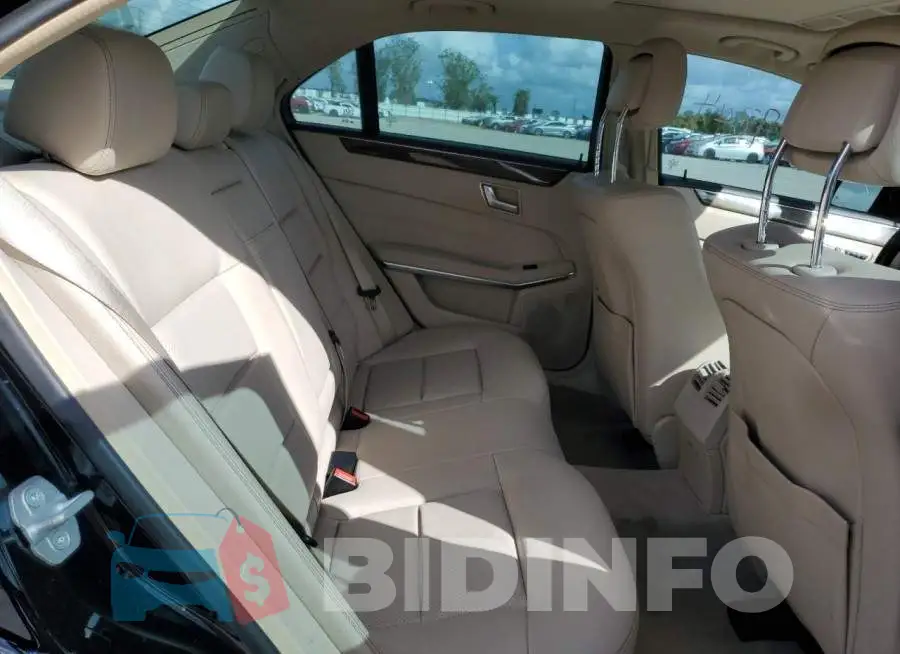 WDDHF5KB8GB279845 Photo# 6