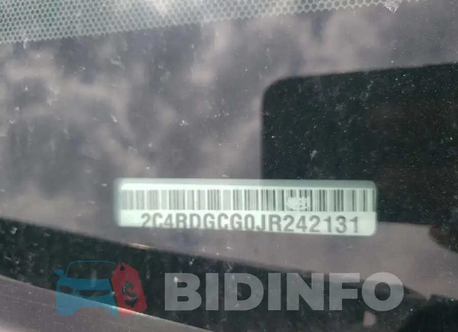 2C4RDGCG0JR242131 Photo# 10