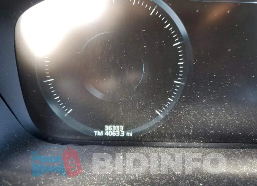 YV4102PK4L1553463 Photo# 8