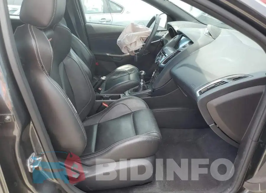1FADP3L90JL322572 Photo# 5
