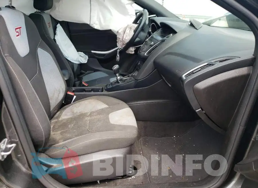 1FADP3L95JL247061 Photo# 5