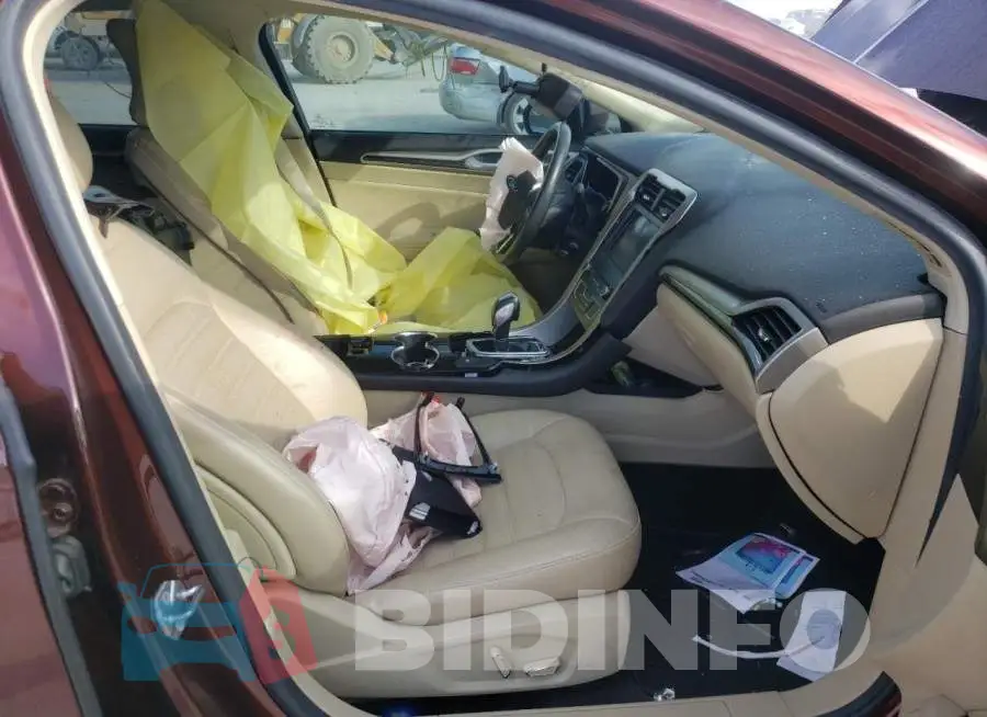 3FA6P0LU6GR338247 Photo# 5