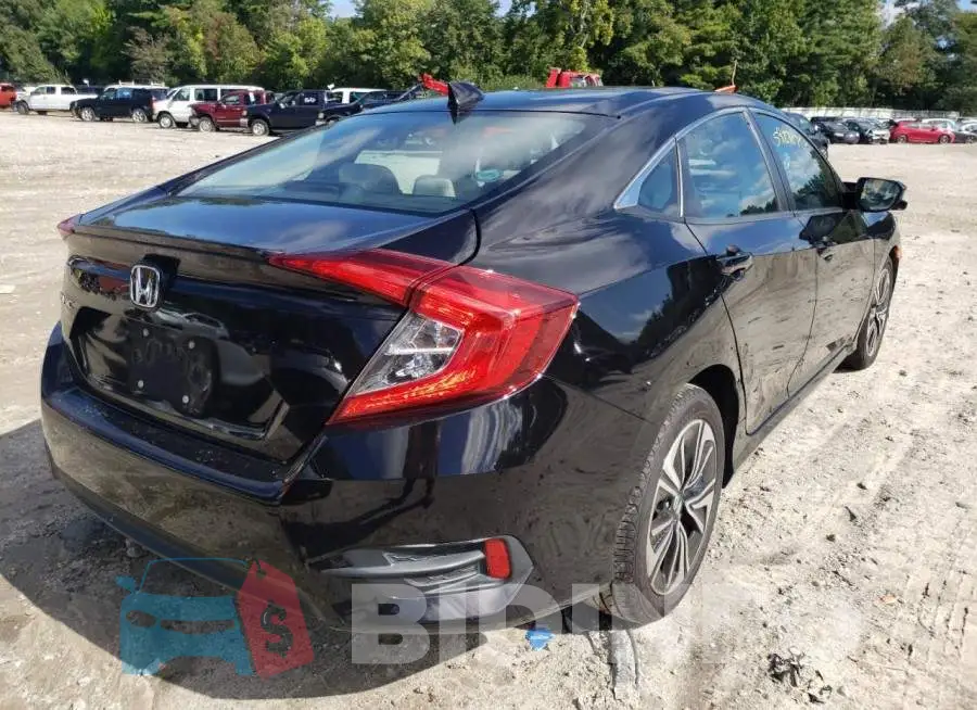 19XFC1F70GE216847 Photo# 4