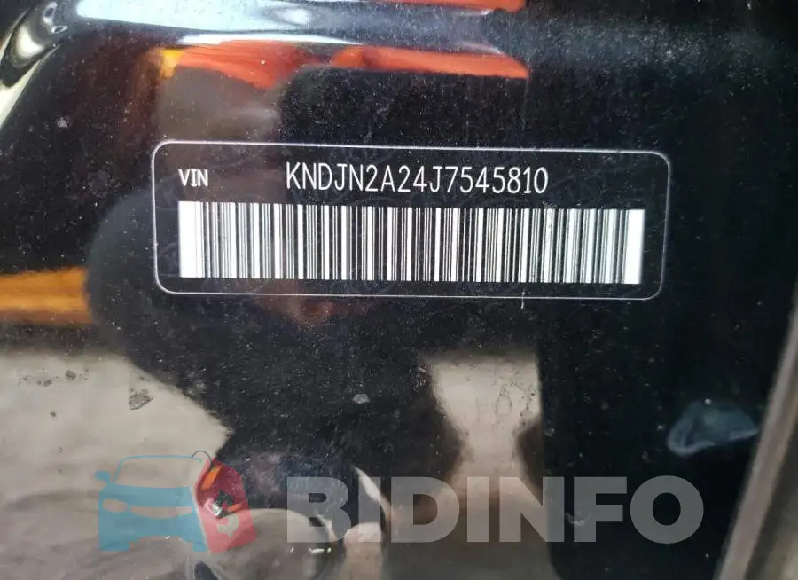 KNDJN2A24J7545810 Photo# 10