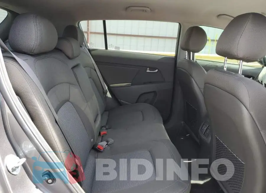 KNDPB3AC2G7852421 Photo# 6