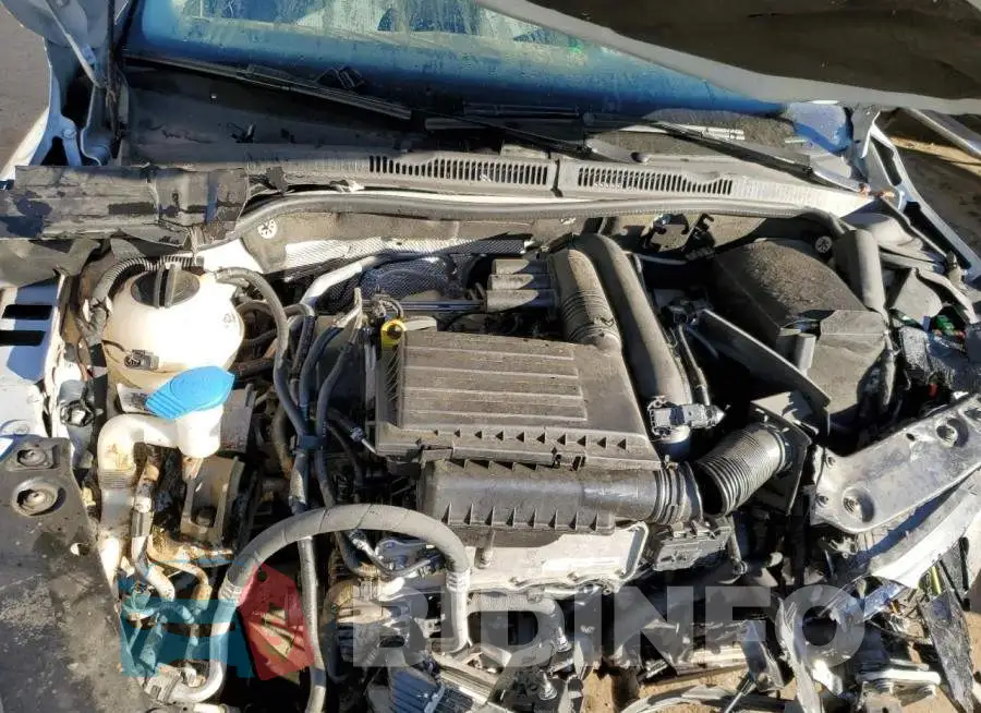 3VW2B7AJ4HM363877 Photo# 7