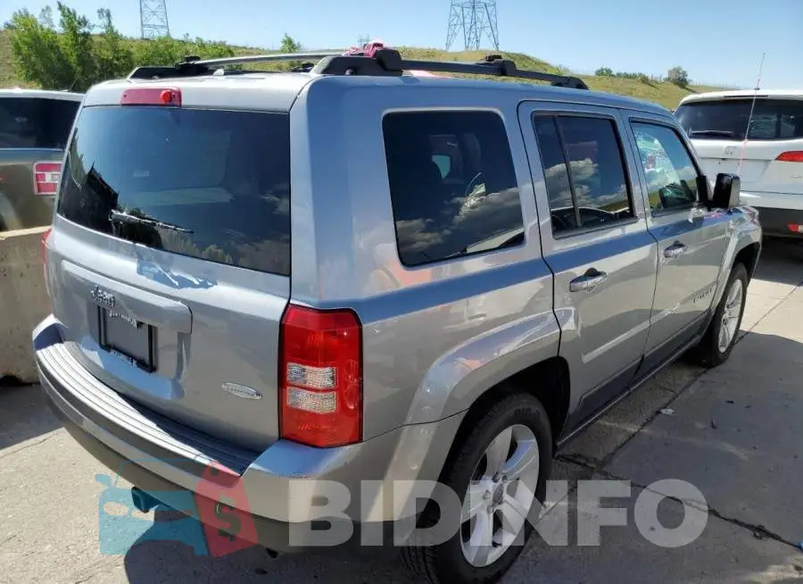 1C4NJPFB4HD183203 Photo# 4