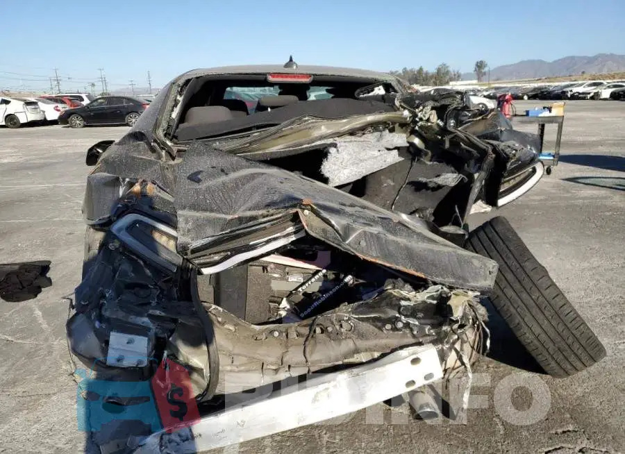 2C3CDXHG0JH281388 Photo# 6