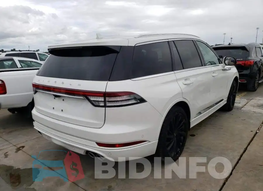 5LM5J7XC8MGL19017 Photo# 4